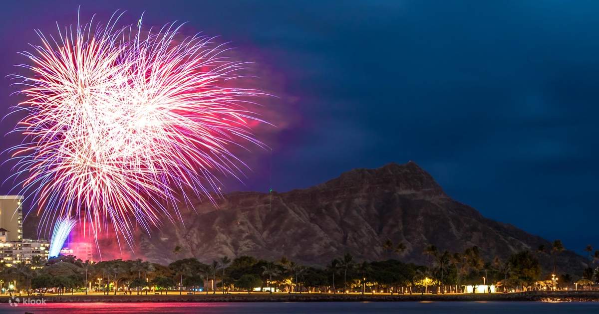 Oahu Sunset and Fireworks Photography Tour in Hawaii Klook
